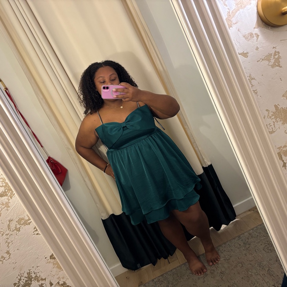Emerald Green Dress - Picture 2 of 2